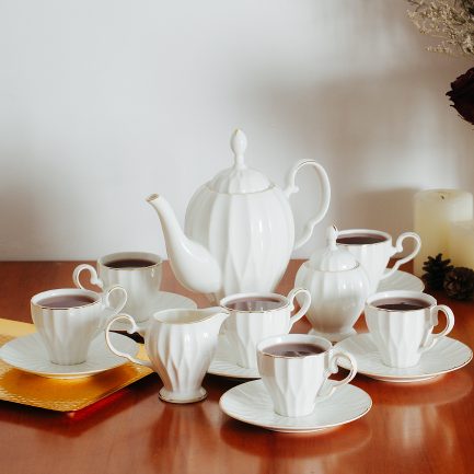 BTäT- Royal Tea Set, 6 Tea cups (6oz), Tea Pot (38oz), Creamer and Sugar Set, Gift box, China Tea Set, Tea Service, Tea Cups and Saucer Set, Tea Set for Adults, Tea Cups Set of 6, Porcelain Tea Set